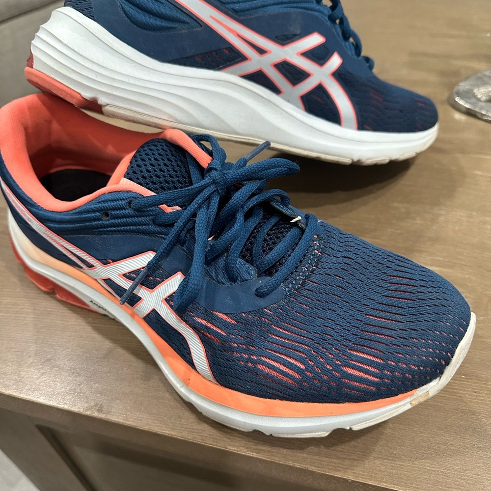 Asics woman size 10.5 Navy and Peach Athletic Shoes-great condition!